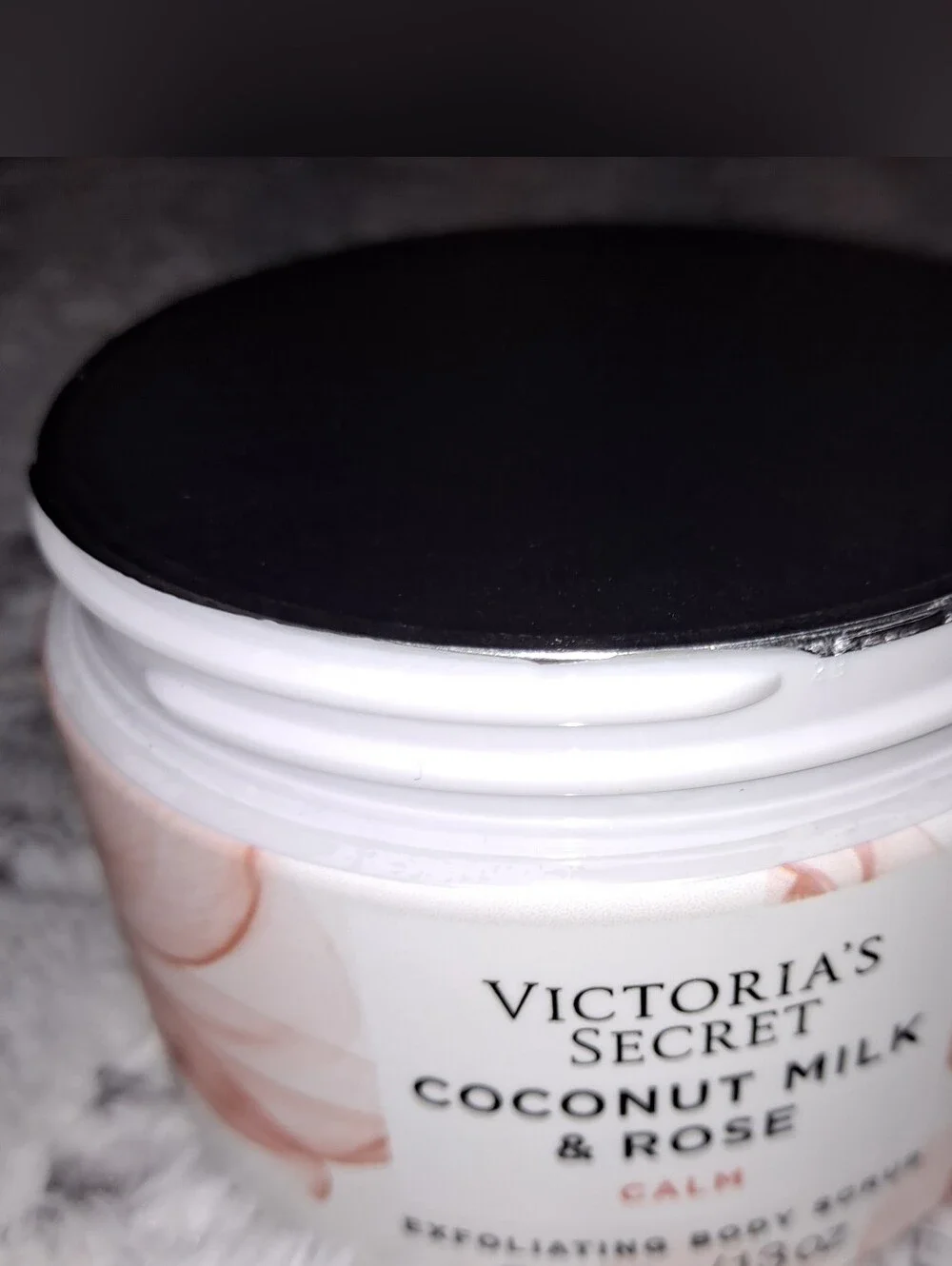 Victoria's Secret Coconut And Milk Calm Body Scrub New